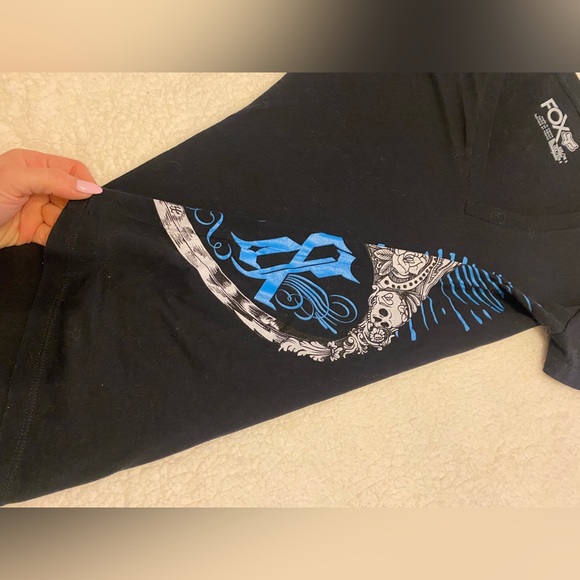 Fox Racing-black t-shirt with blue & red graphics-size Small - Picture 3 of 4